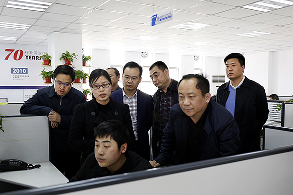 河北省工业和信息化厅厅长龚晓峰莅临pg电子游戏试玩