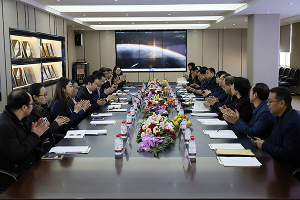 河北省工业和信息化厅厅长龚晓峰莅临pg电子游戏试玩
